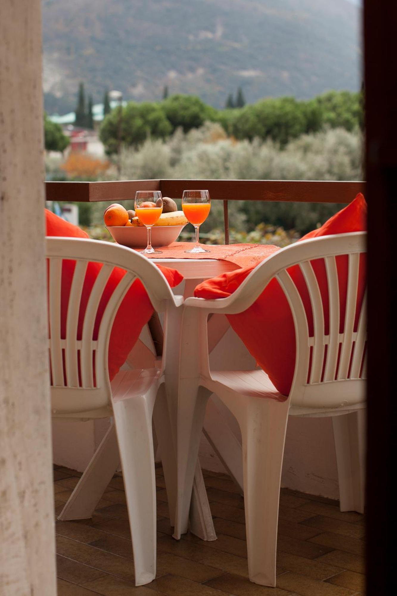 Casa Lucia Daire Torbole Sul Garda Oda fotoğraf